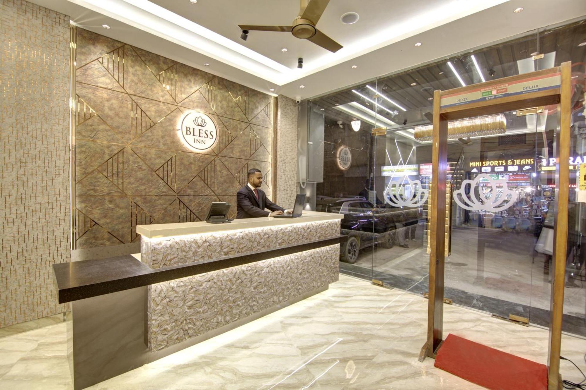 Bless Inn - Near Connaught Place New Delhi Exterior foto