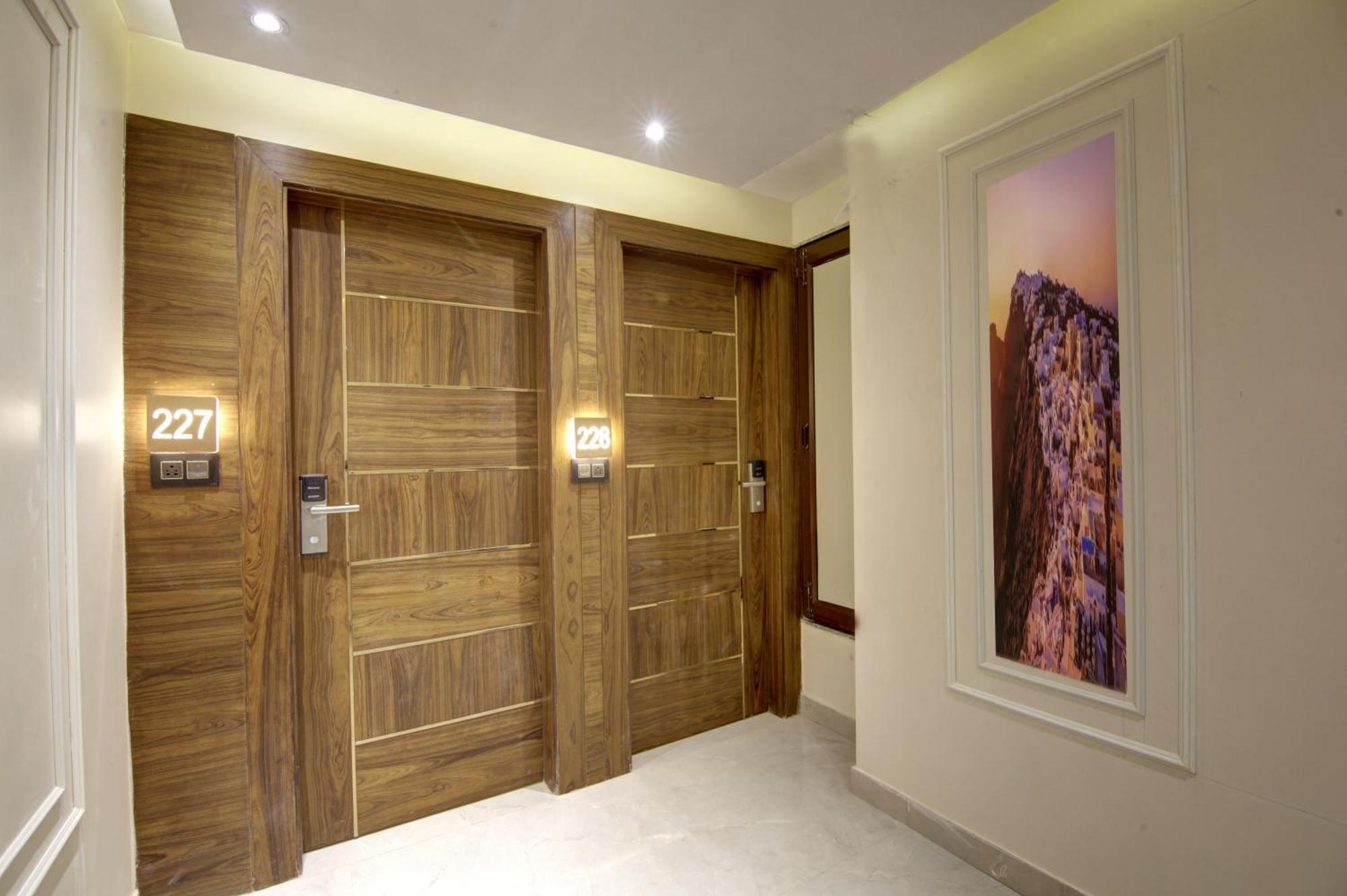 Bless Inn - Near Connaught Place New Delhi Exterior foto