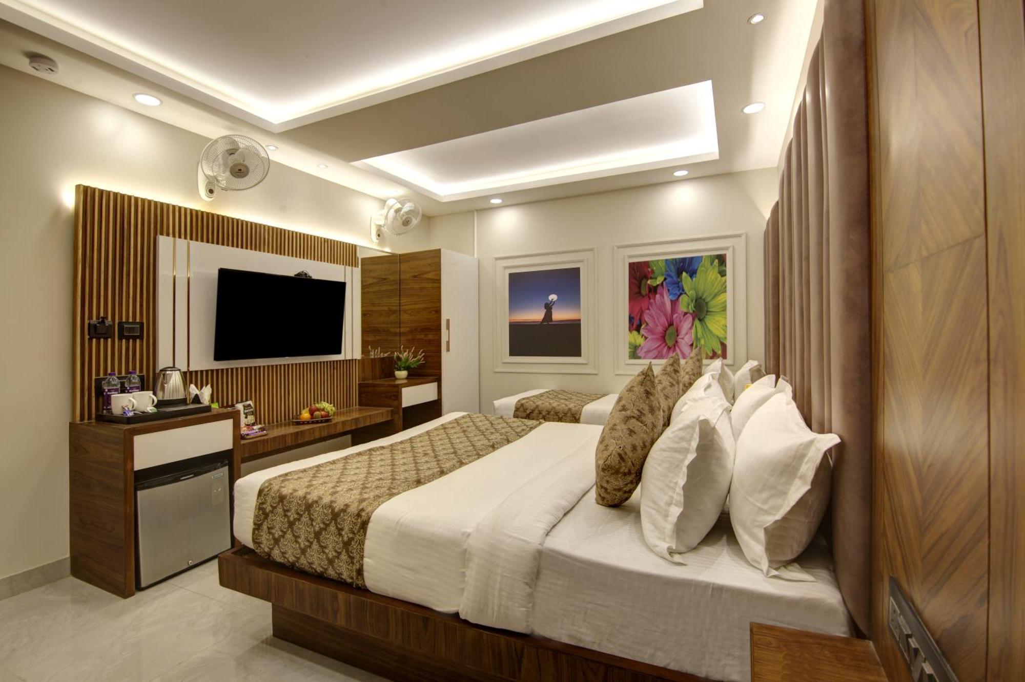 Bless Inn - Near Connaught Place New Delhi Exterior foto